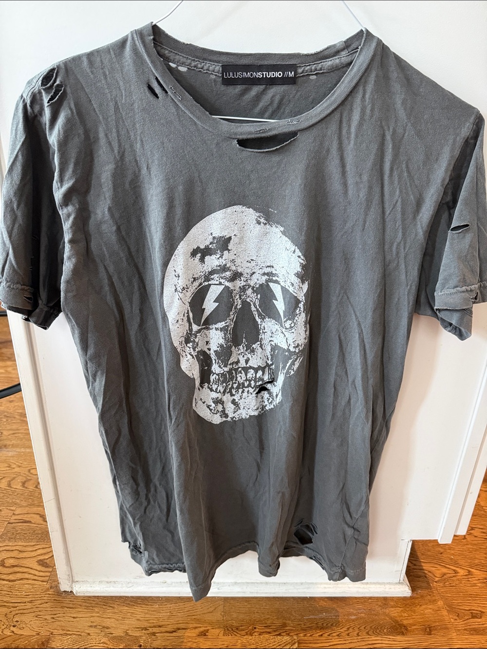 Distressed Gray Skull Graphic Tee - Women's M